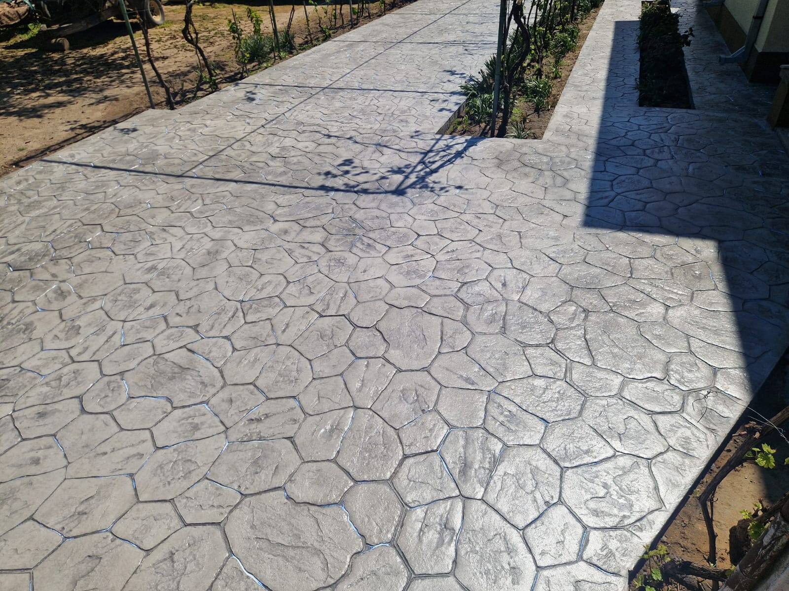 Beton dezactivat aspect piatră